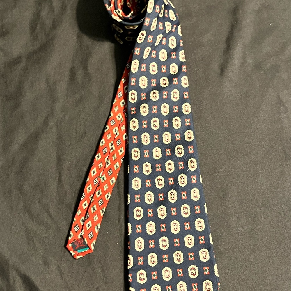 Vintage Tommy Hilfiger tie